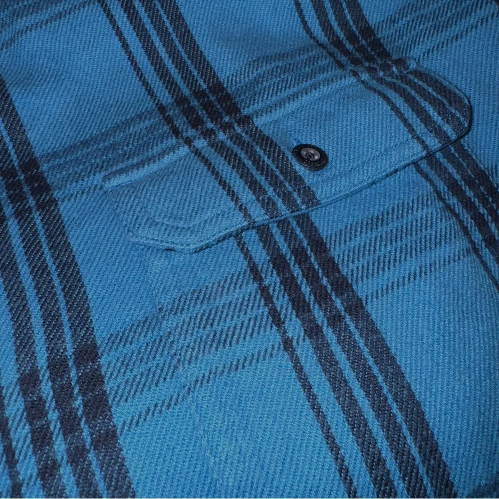 L.L. Bean 100% Organic Cotton Blue and Black Flannel Men's Shirt - L - Picture 3 of 3